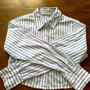 Abercrombie and Finch long sleeve crop shirt
